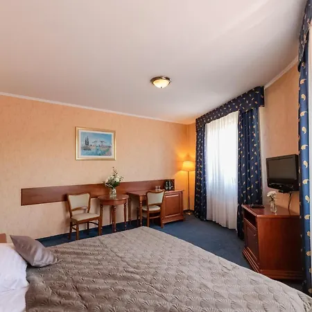 Hotel Czantoria & *