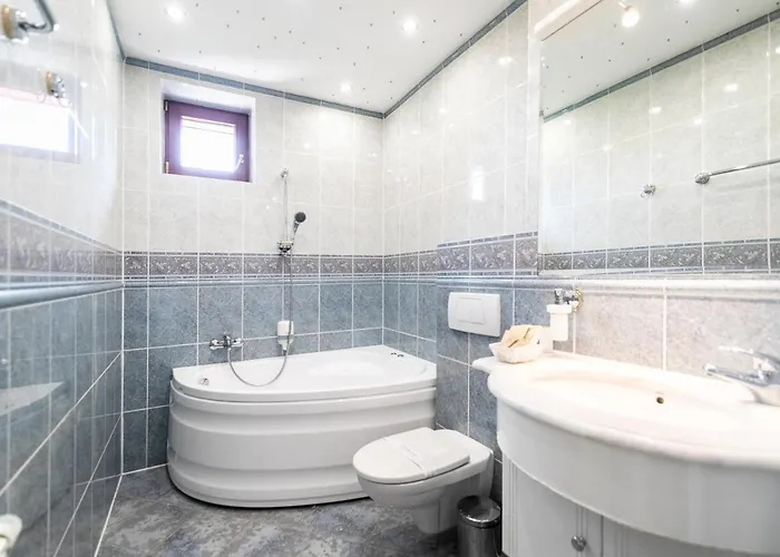 Czantoria & * אוסטראון